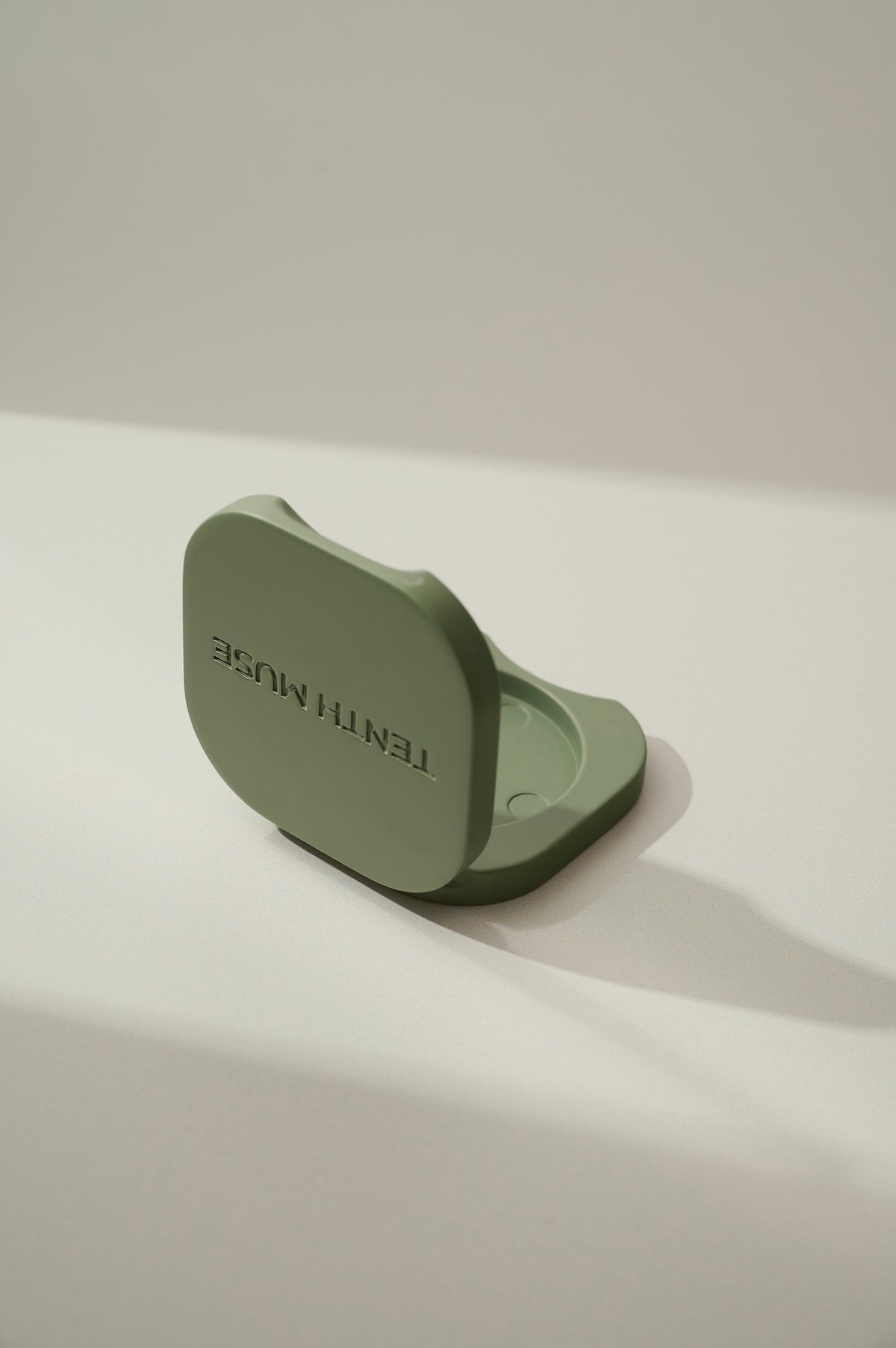 Refillable Solid Perfume Vessel